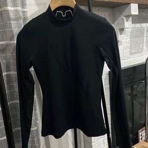Nike pro hyper cool xs long sleeve top .